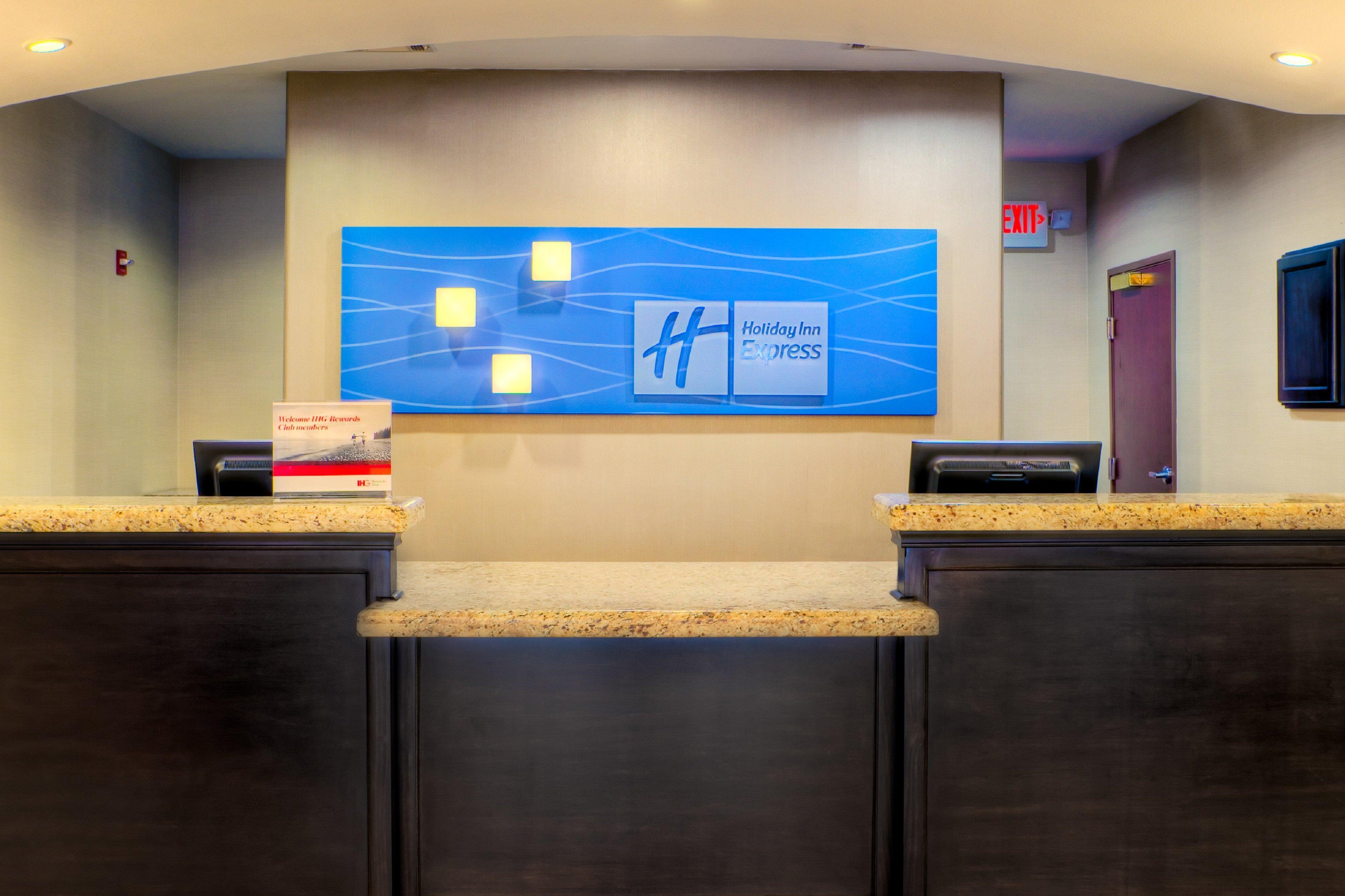 Holiday Inn Express And Suites Granbury By Ihg Exterior photo